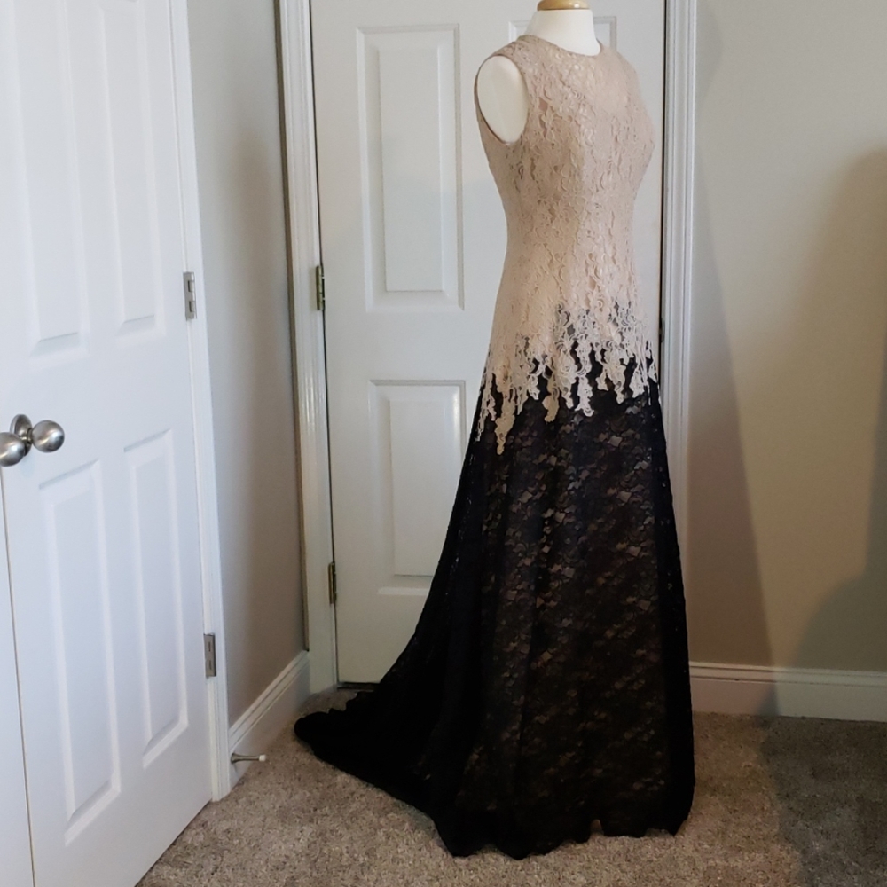 New with tag Eugenia Lace Formal Floor Length Gown